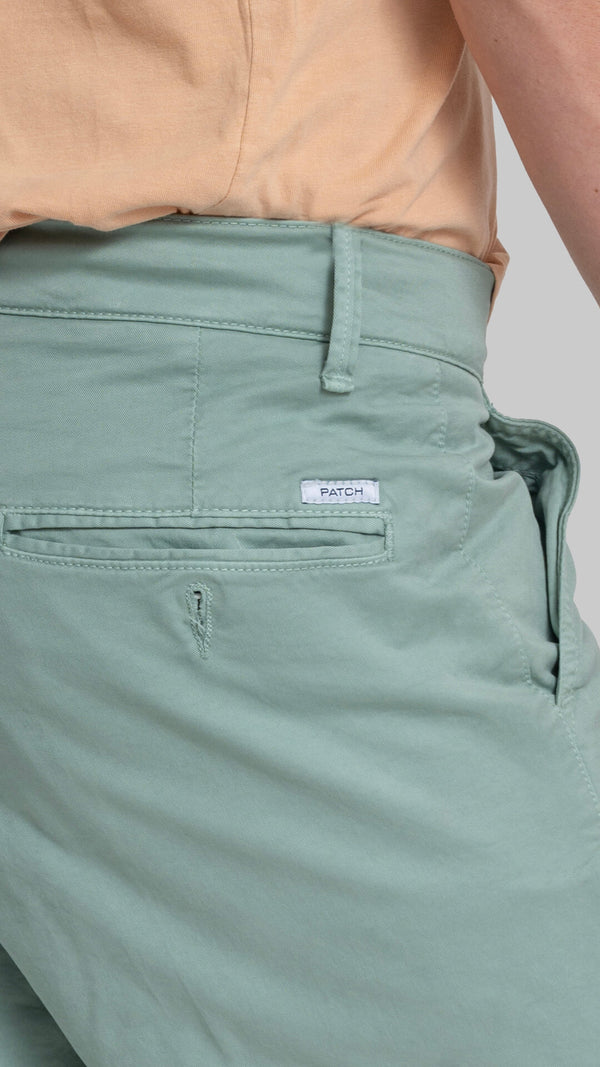 Classic green gabardine Bermuda shorts 