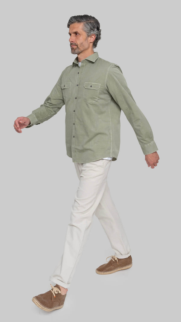 Twill shirt with green pockets